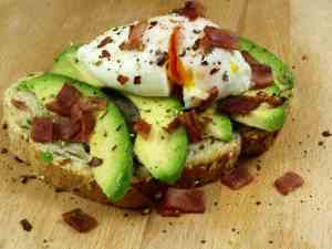 Prøv også Toast med avokado og posjert egg.