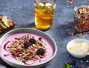 Prøv også Bjørnebær og honning smoothie bowl.