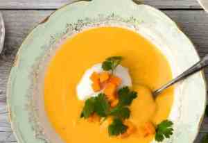Prøv også Søtpotetsuppe med ingefær og koriander.