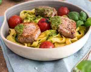 Prøv også Pasta med svinefilet og pesto.