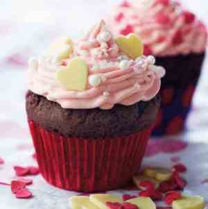 Prøv også Valentine cupcakes.