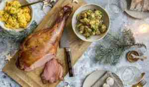 Prøv også Røkt lammelår med fransk potetsalat.