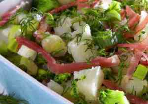 Prøv også Salat med poteter, brokkoli og dill.