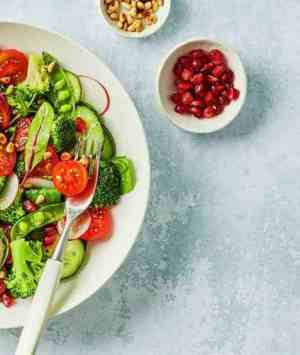 Prøv også Lunsjsalat med brokkoli, tomat og rødløk.