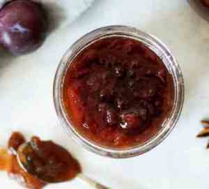 Prøv også Plommechutney med rødløk.
