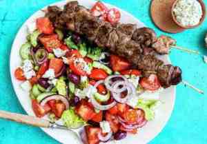 Prøv også Grillspyd med lam, gresk salat og tzatziki.