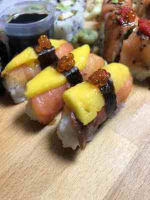 Prøv også Nigiri med laks og mango.