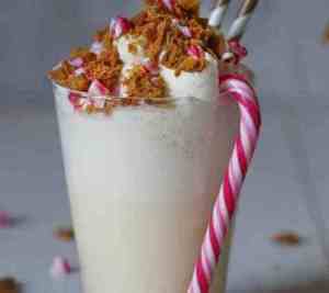 Prøv også Vaniljemilkshake med knuste pepperkaker.