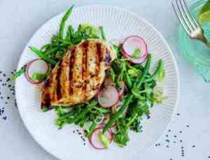 Prøv også Grillet kyllingfilet med asiatisk salat.
