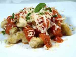 Prøv også Potet-gnocchi  (Gnocchi di patate).