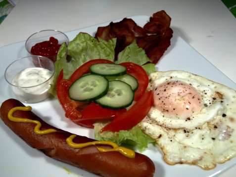 Bacon og egg på engelsk oppskrift.
