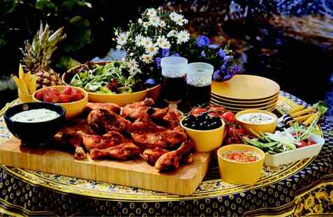 Sommerbuffet med grillet kylling oppskrift.