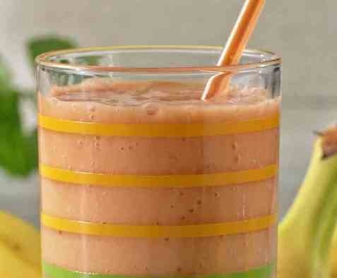 Smoothie med gulrot, eple og banan oppskrift.