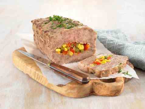 Kjøttpudding med mais og paprika oppskrift.