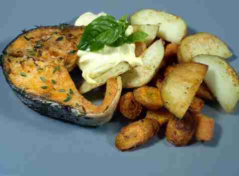 Stekt laks med aioli oppskrift.