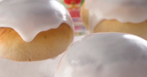Fastelavensboller med innbakt fyll oppskrift.