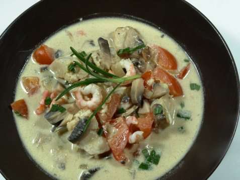 Fiskesuppe med tomat oppskrift.