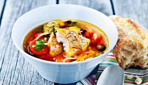 Fiskesuppe a la minestrone oppskrift.