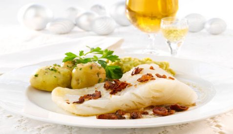Tradisjonell lutefisk med ertestuing oppskrift.