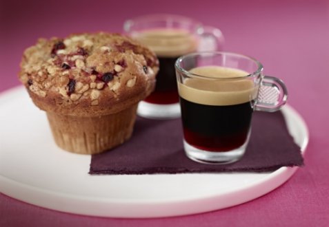 Coffee with blackberry liqueur & summer fruit muffins oppskrift.