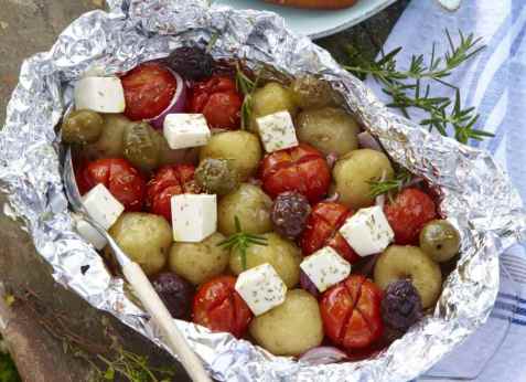 Grillet potetsalat med fetaost oppskrift.
