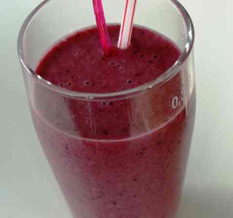 Tutti frutti smoothie oppskrift.