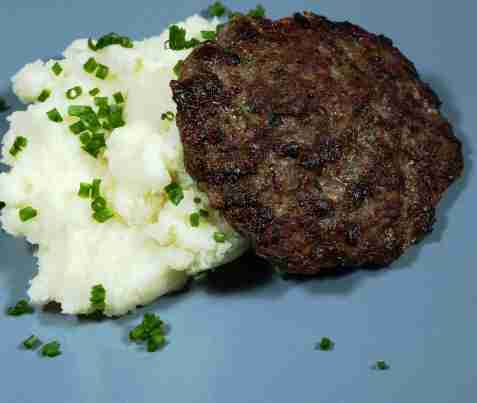 Karbonadeburger med potetmos oppskrift.