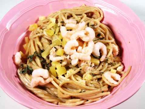 Linguini med reker i kremet saus oppskrift.