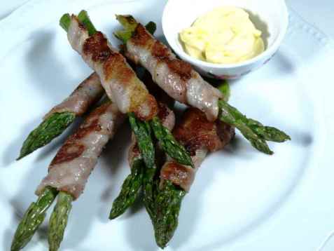 Asparges og baconrull oppskrift.