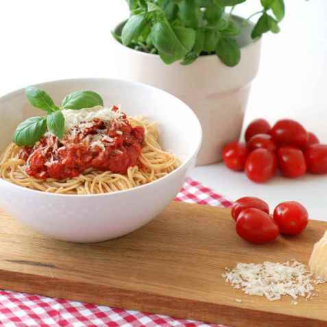 Proteinpasta med tomatsaus oppskrift.