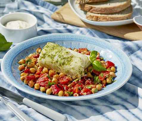 Urtemarinert grillet klippfisk med lun kikertsalat oppskrift.