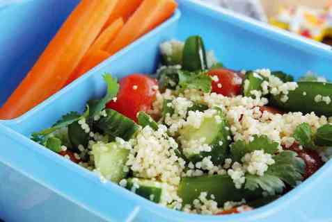 Vegetarsalat med frisk koriander oppskrift.
