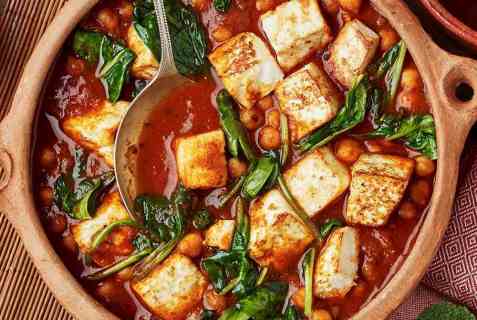 Vegetarisk curry med paneer oppskrift.