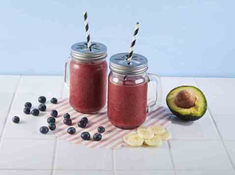 Smoothie med blåbær og avokado oppskrift.