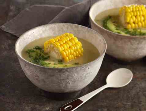 Ajiaco - colombiansk potetsuppe oppskrift.