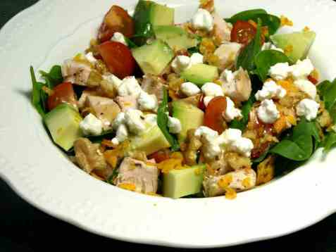 Spinatsalat med kylling og cottage cheese oppskrift.