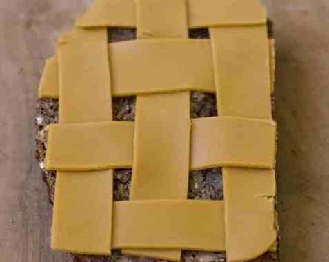 Blings med brunost oppskrift.