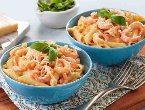 Pasta med reker og crème fraîche oppskrift.