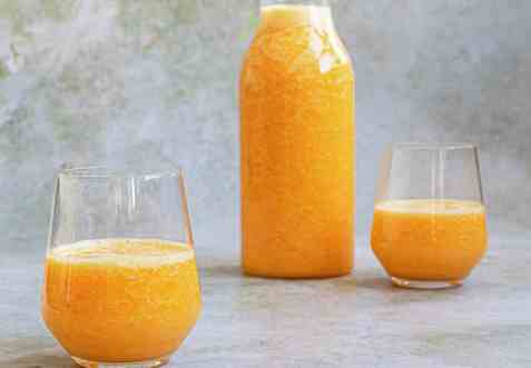 Ferskpresset appelsinjuice oppskrift.