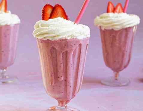 Jordbærmilkshake oppskrift.